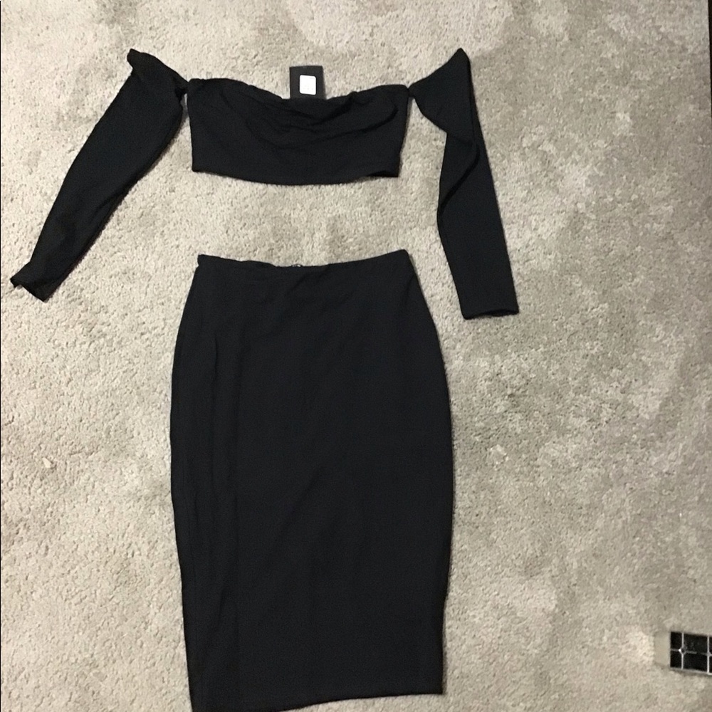 Black 2 pc. Skirt set